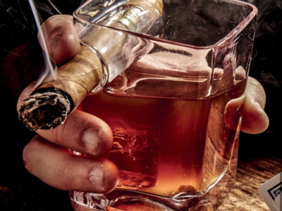 Hút xì gà nên uống với loại rượu gì?