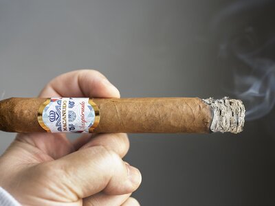 Review đánh giá Xì gà Macanudo Inspirado Jamao Toro