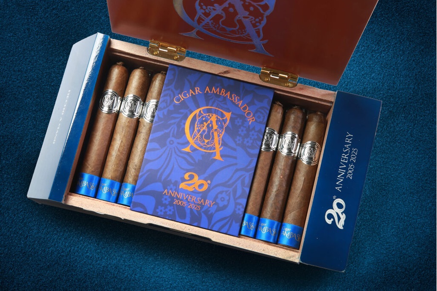 Phiên bản kỷ niệm 20 năm của Cigar Ambassador ra mắt tại PCA 2025