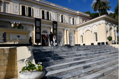 Các Câu Hỏi Thường Gặp Về Xì Gà Cohiba: Giải Đáp Mọi Thắc Mắc