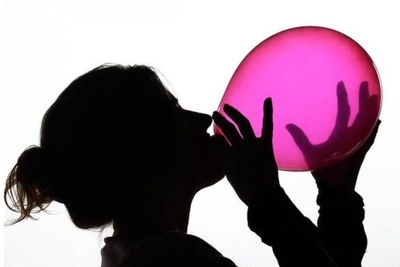 Dấu Hiệu Nhận Biết Nghiện Bóng Cười và Cách Cai Nghiện Hiệu Quả Nhất 2025