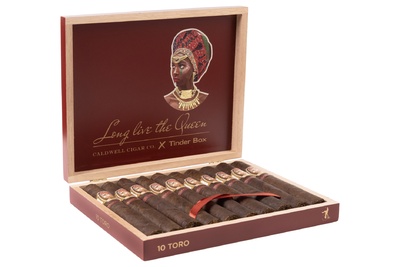 Long Live the Queen Rosado ra mắt tại Tinder Box