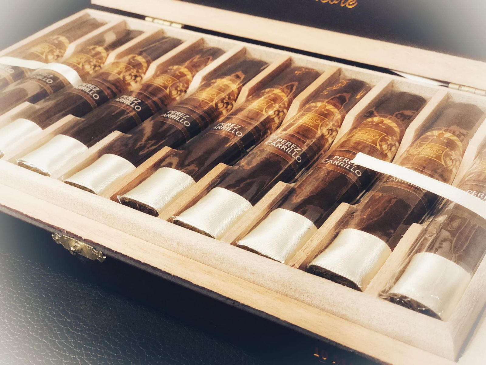 Xì gà Carrillo Encore (Top 1 năm 2018)