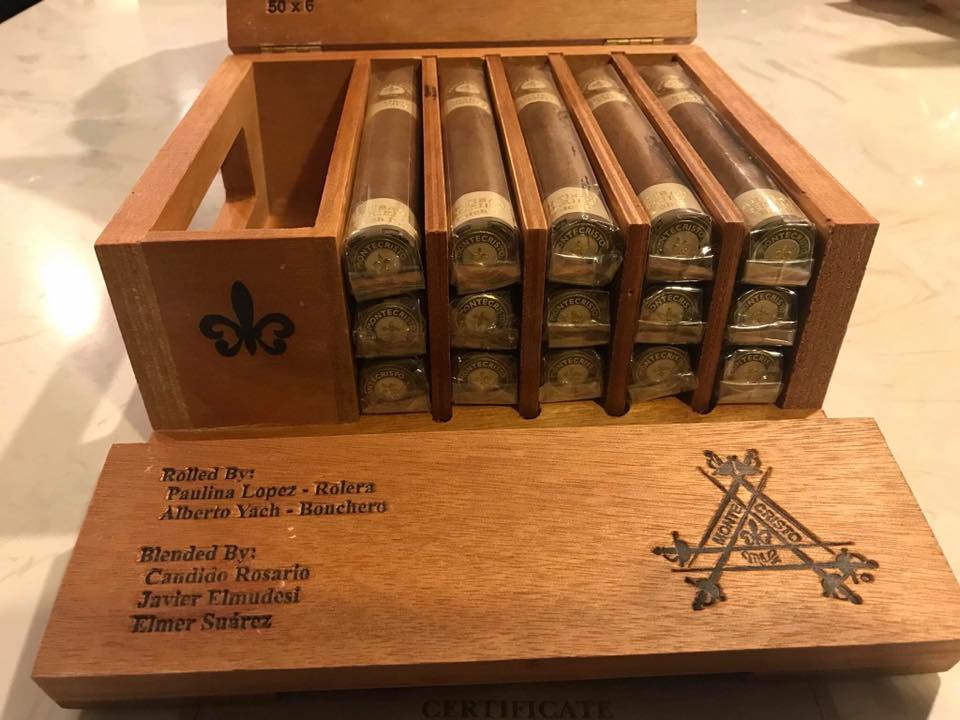 Xì gà Montecristo Artisan Series Limited - Hộp 15 điếu