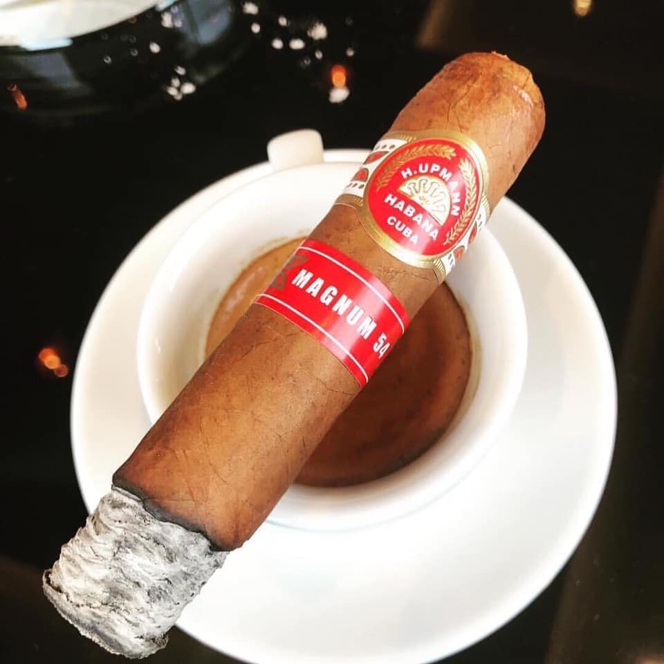 Xì gà H.Upmann Magnum 54 - Hộp 10 điếu