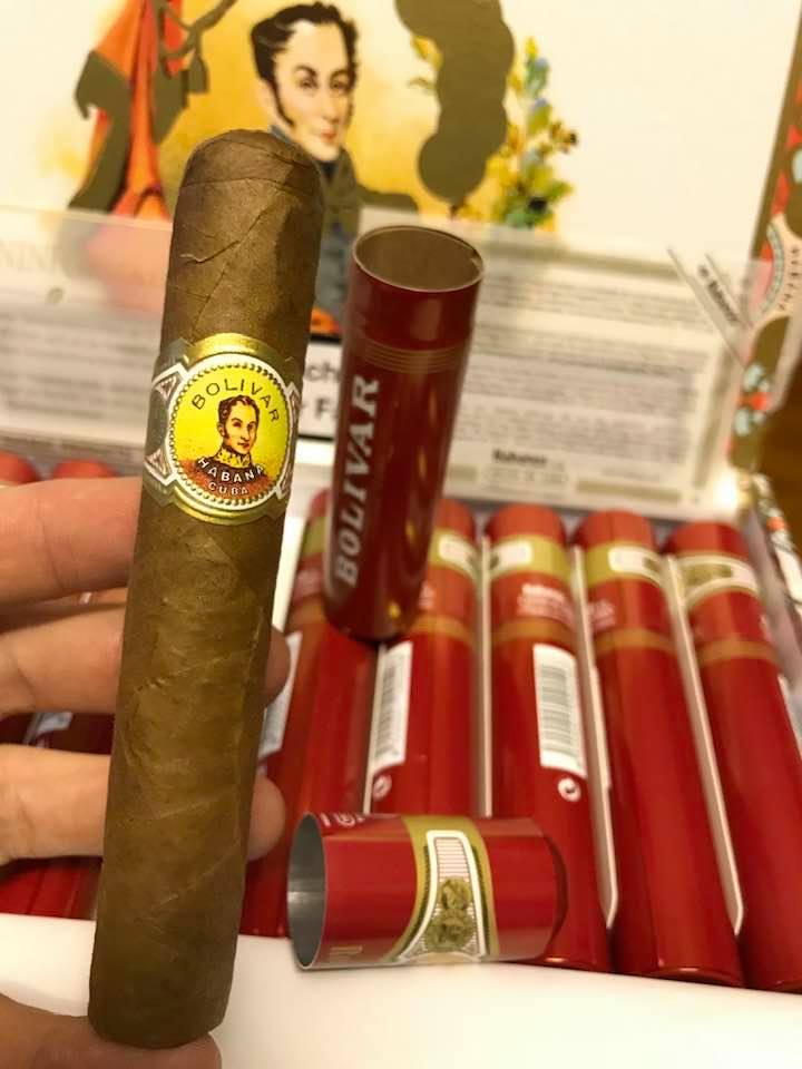 Xì gà Bolivar Royal Coronas Tubos - Hộp 10 điếu