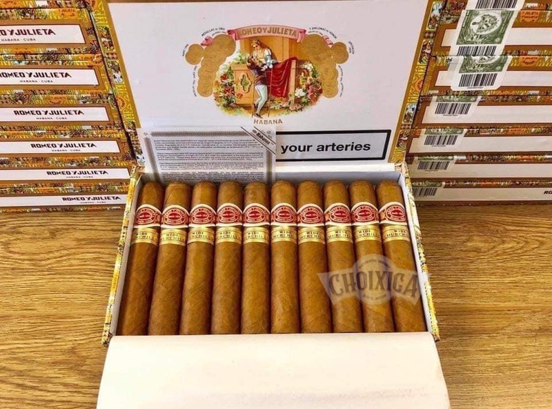 Xì gà Romeo Y Julieta Wide Churchills – Hộp 10 điếu