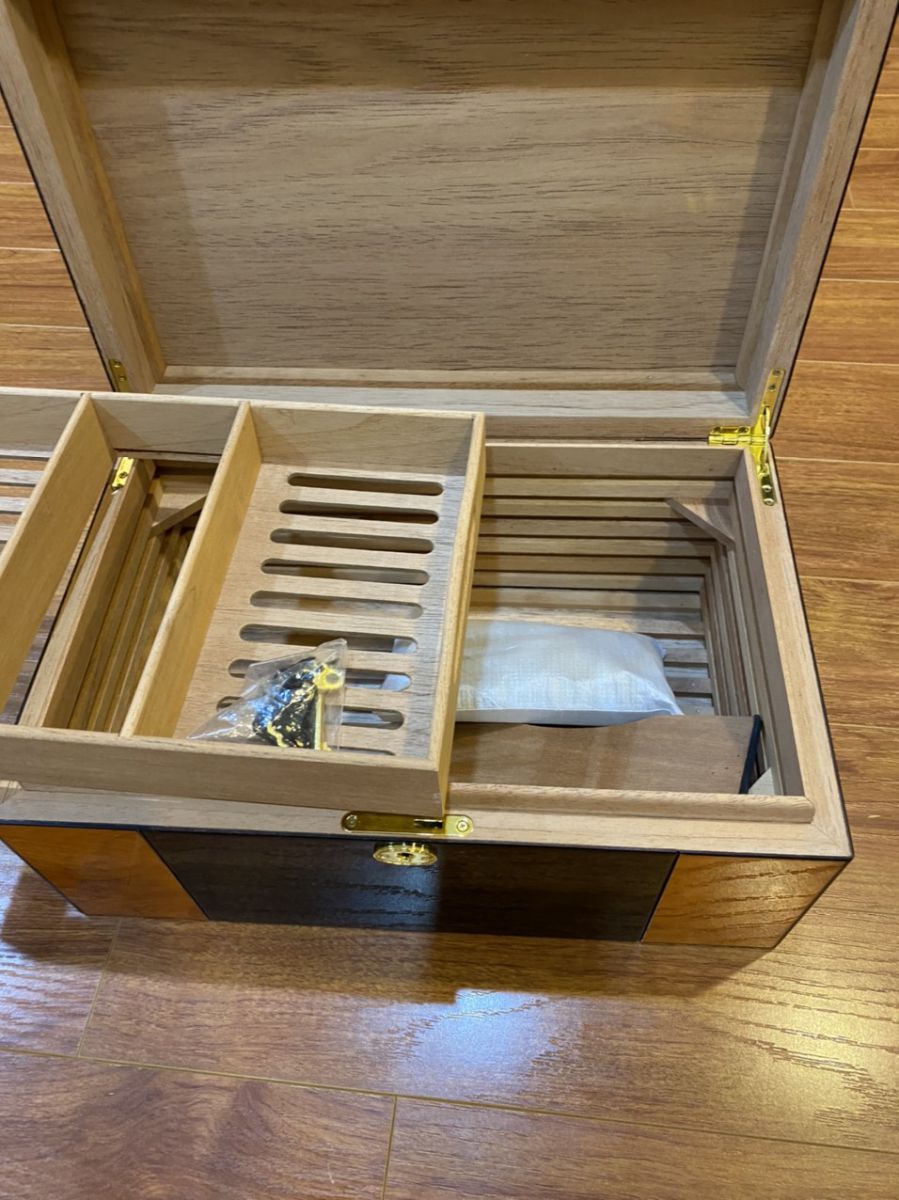 Hộp bảo quản 100 điếu Cohiba RA912