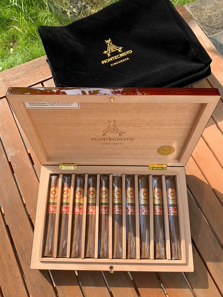 Xì gà Montecristo Cincuenta - Hộp 10 điếu