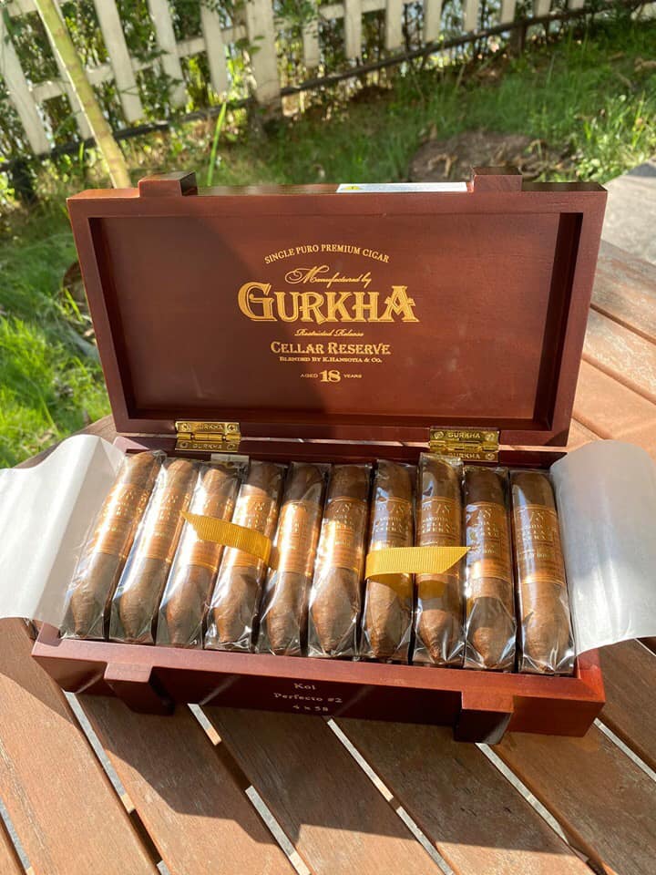 Xì gà Gurkha Cellar Reserve Edicion Especial KOI 18 năm