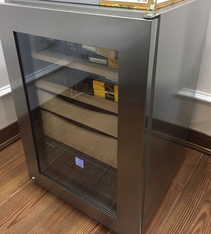 Tủ xì gà Liebherr ZKes 453