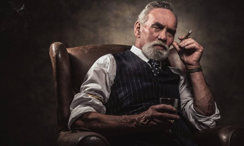 Cách rít xì gà đúng cách