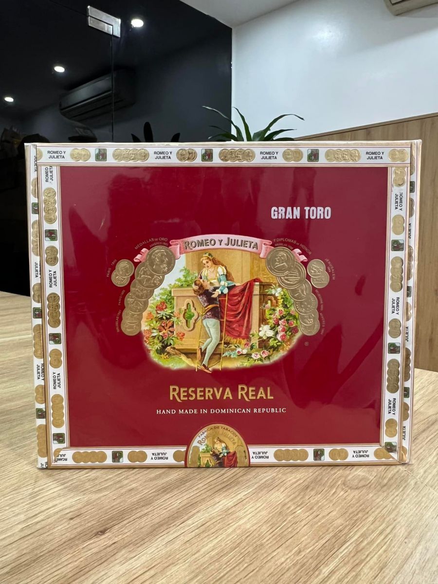 Xì gà Romeo Y Julieta Gran Toro Tubos - Hộp 20 điếu