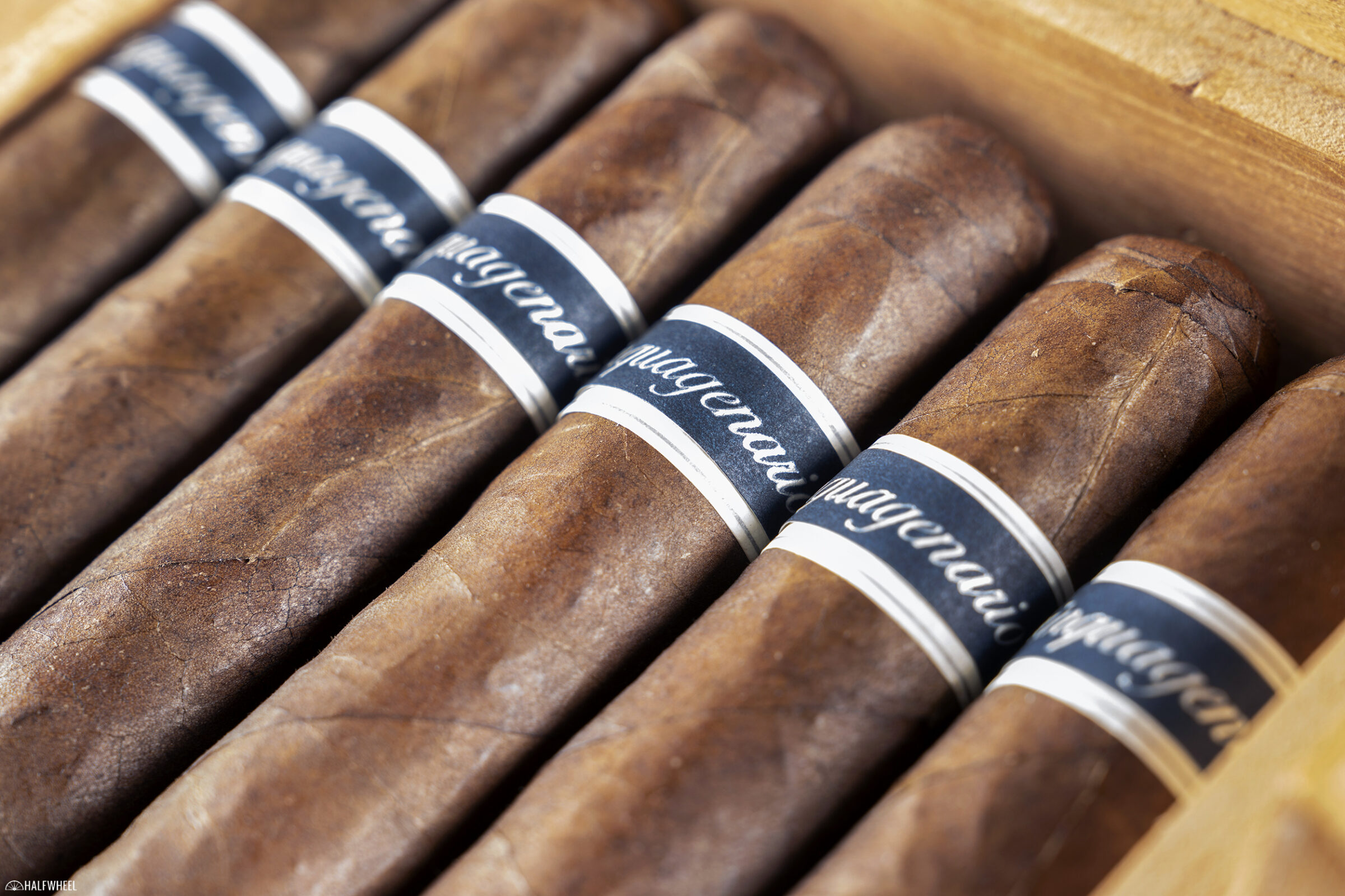 Xì gà Quinquagenario - Hộp 24 điếu