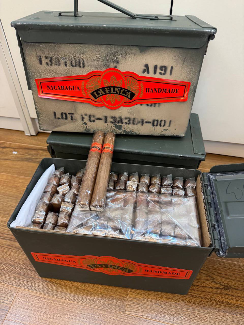 Xì Gà La Finca Ammo Cigars Hộp 91 Điếu