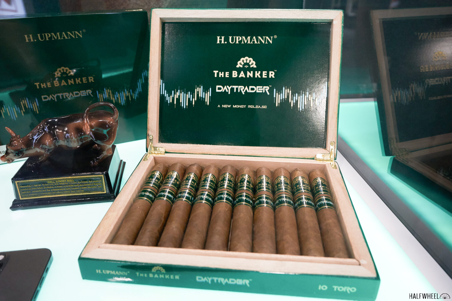 Xì Gà H.Upmann The Banker Daytrader Toro - Hộp 10 điếu