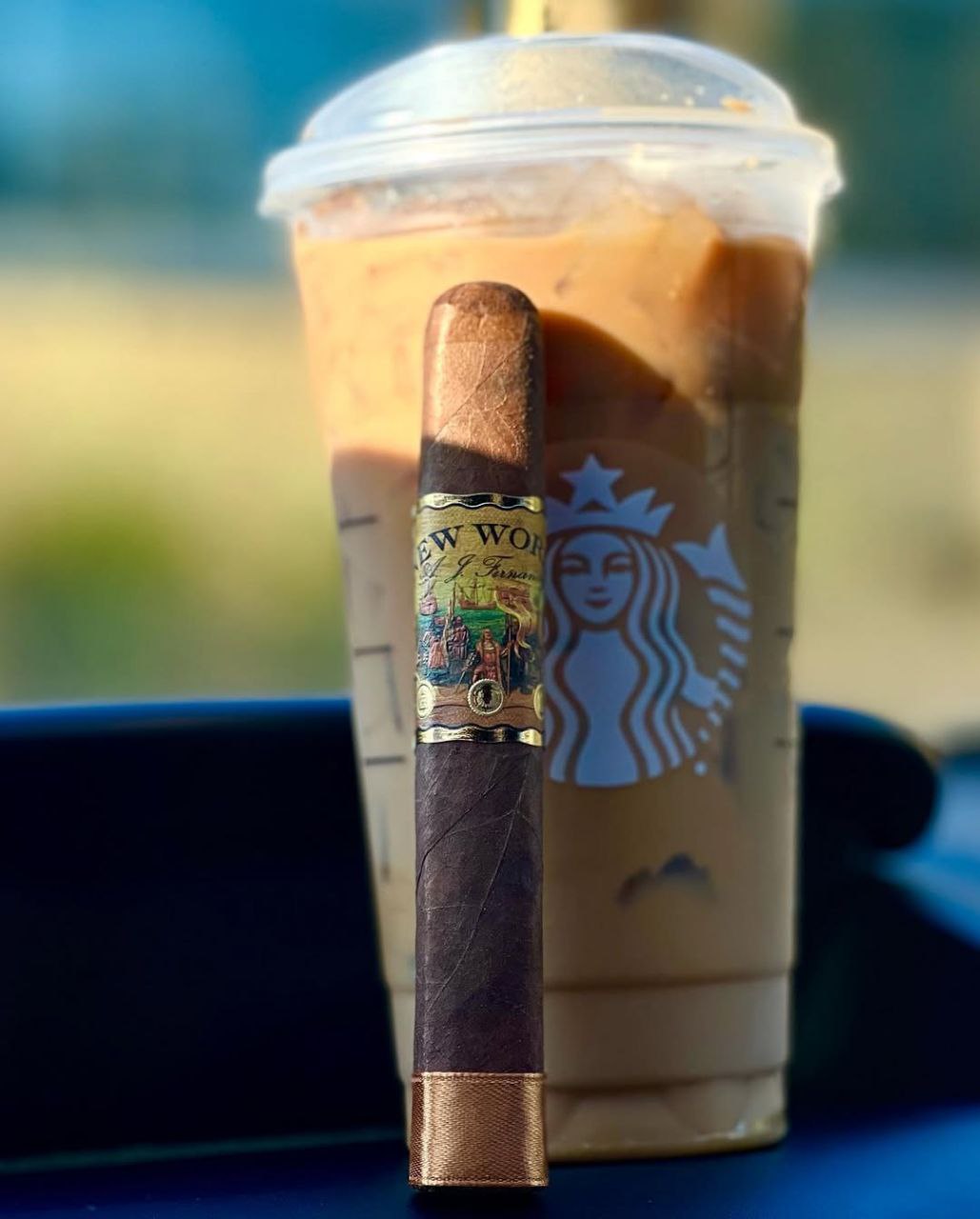 Xì Gà New World Dorado: Đỉnh Cao Single-Farm Từ AJ Fernandez