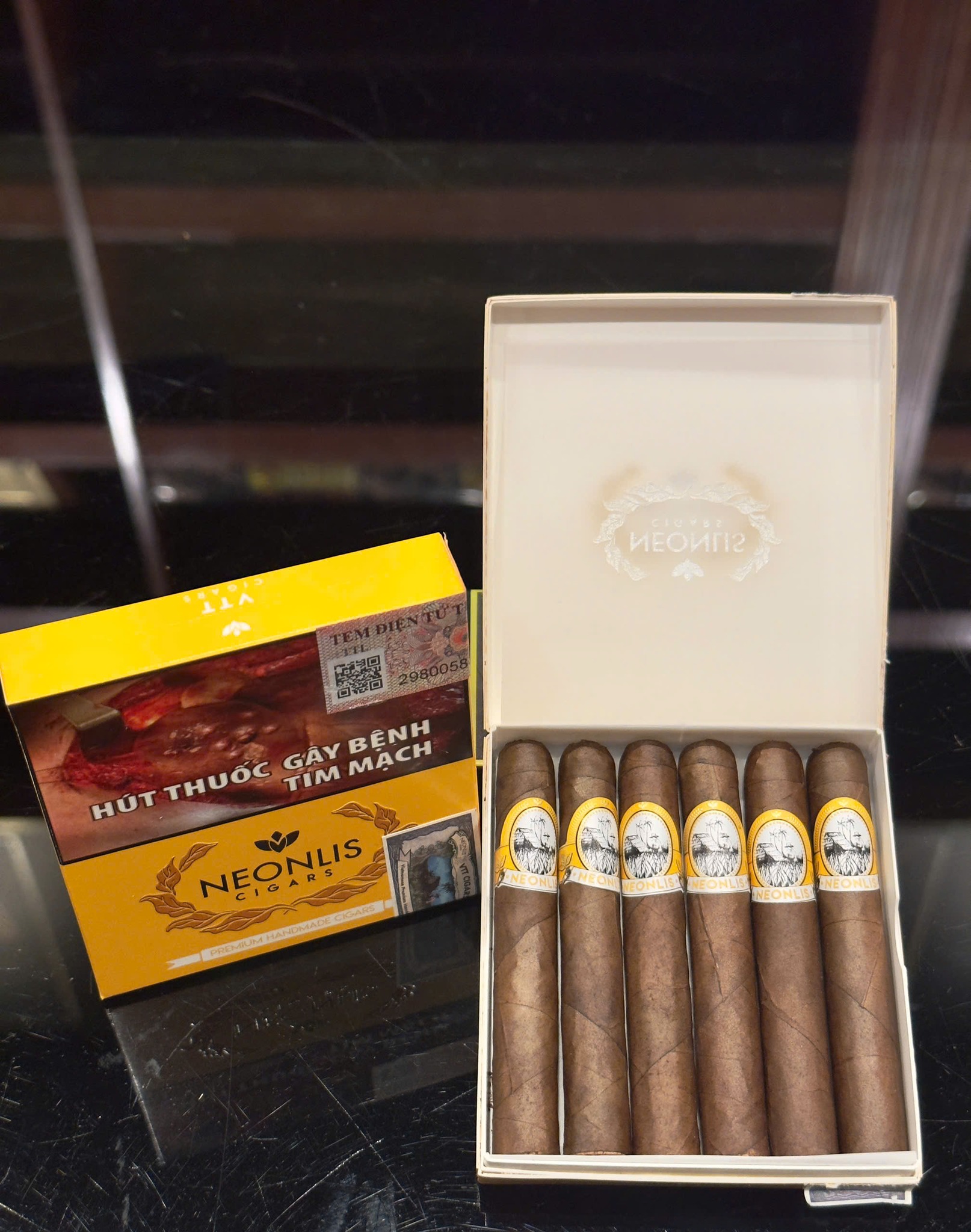 Cigars Neonlis – Đại Lý Xì Gà Việt Nam Chính Hãng | Phân Phối Chính Hãng Choixiga.vn & Thegioicigar.vn