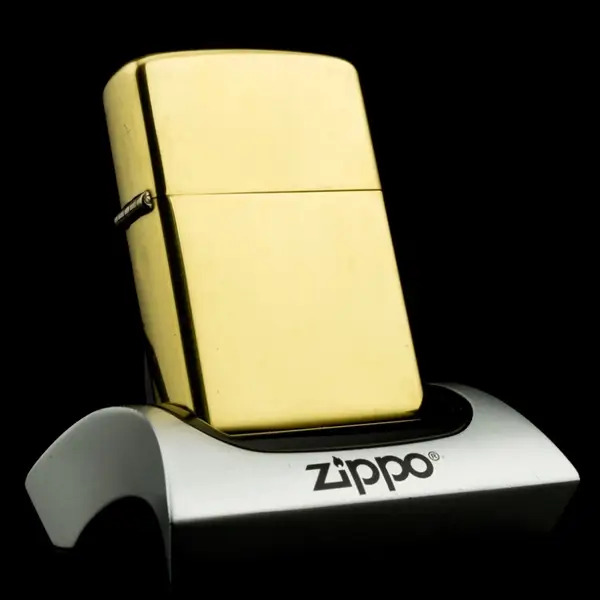 Có được mang bật lửa Zippo lên máy bay không?