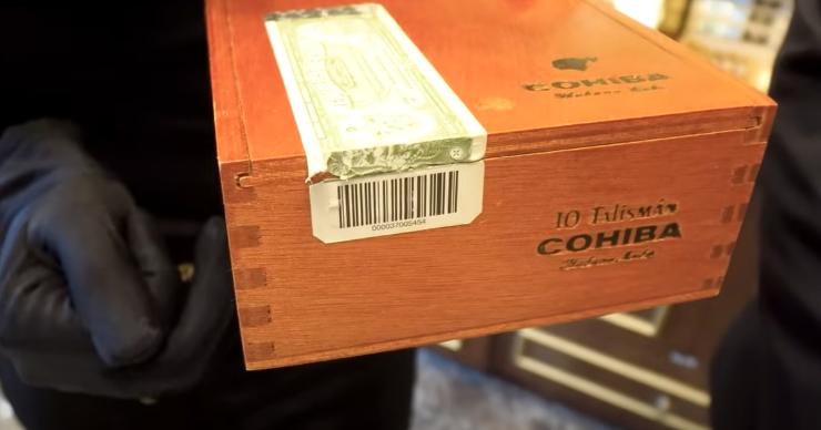 Mã vạch của hộp xì gà Cohiba