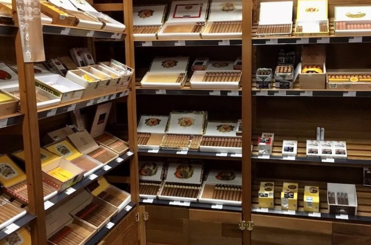 Chọn địa điểm mua xì gà uy tín