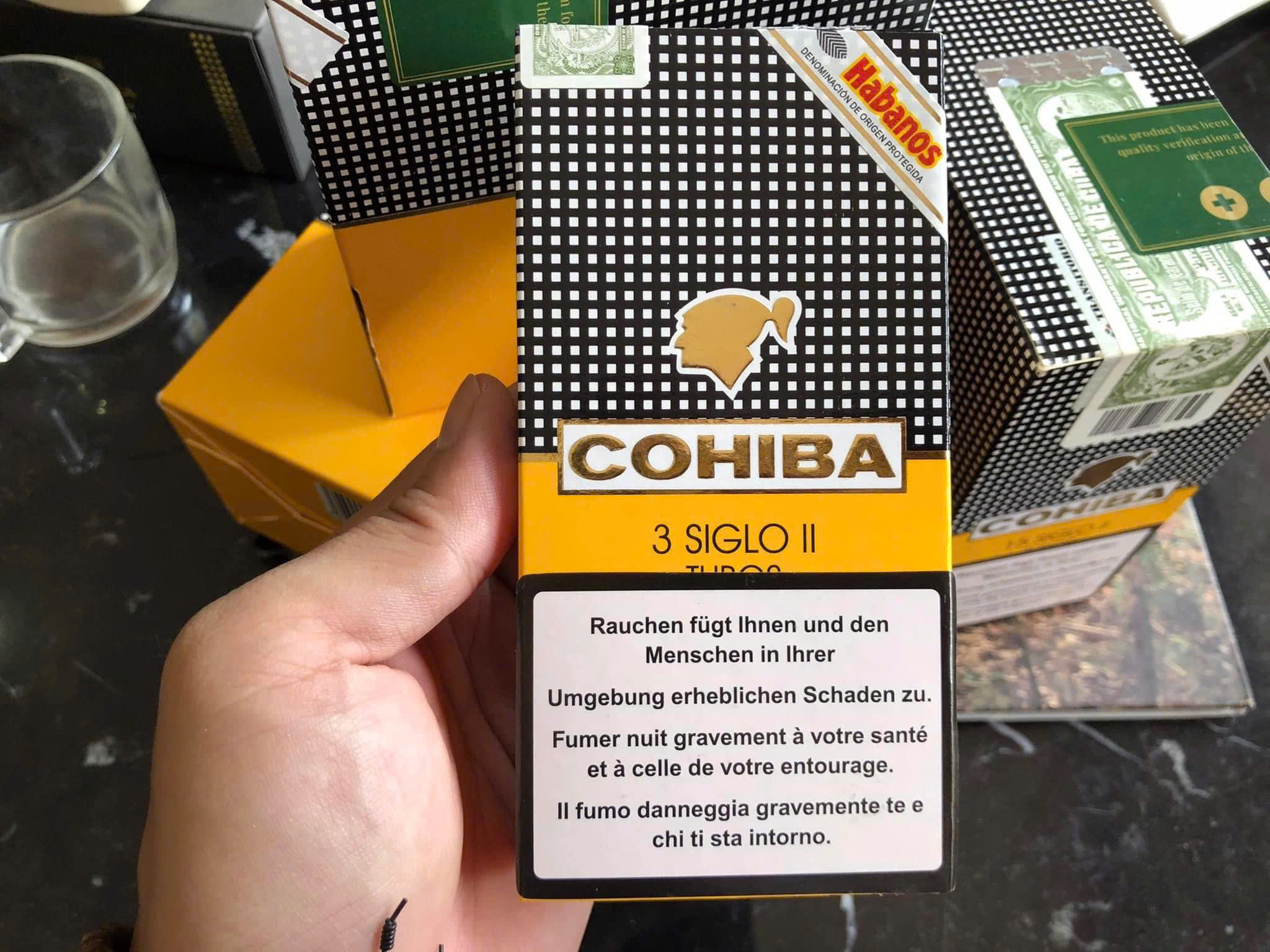 Cohiba Siglo 2 – Giá, Hương Vị, Đánh Giá & Hướng Dẫn Chọn Mua Siglo 2 Tubos 2025