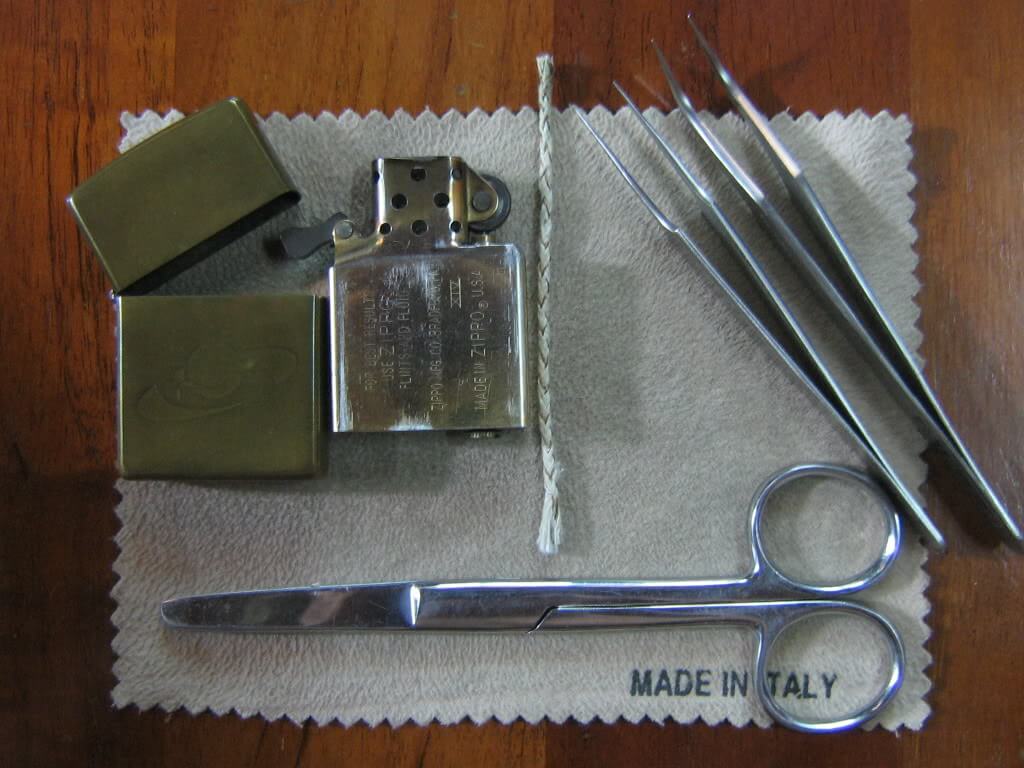 Cách châm xăng bật lửa zippo