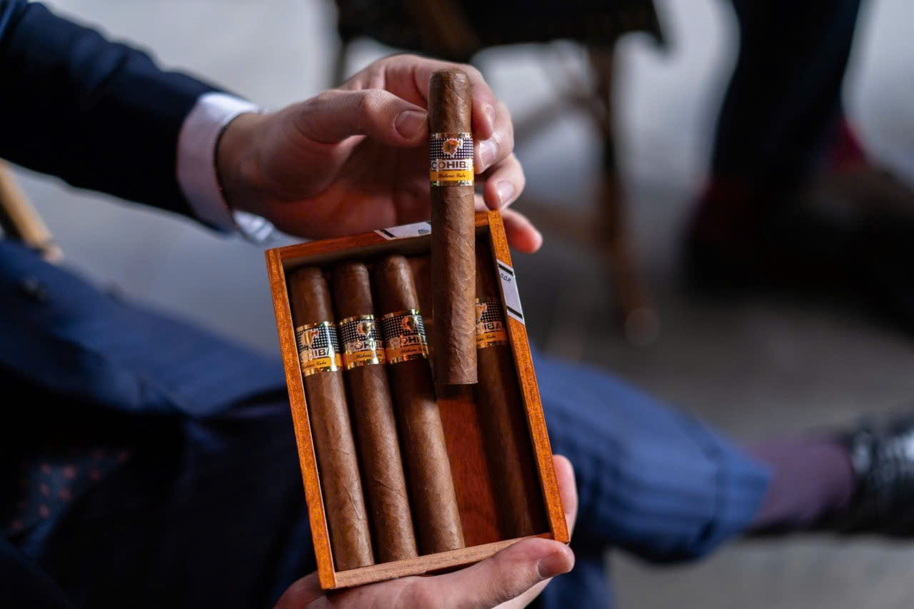 Mua Xì Gà Siglo 6 Ở Đâu TPHCM? Địa Chỉ Uy Tín & Giá Chuẩn 2025