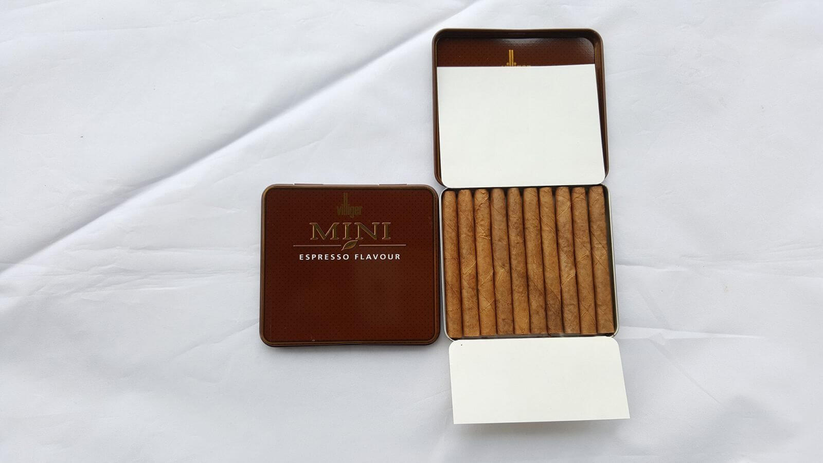 Top xì gà Cuba rẻ – Xì gà Villiger Mini (hộp 10 điếu giá 110.000vnđ)